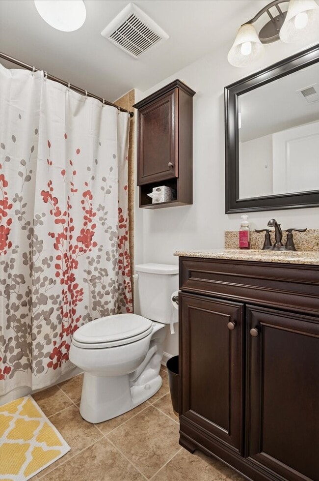Building Photo - Stunning Town Home in Pike Creek