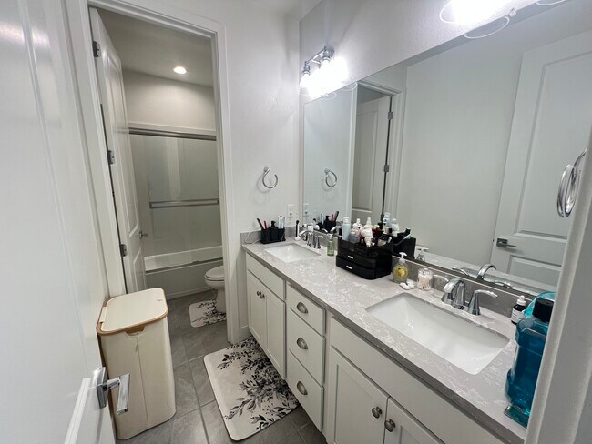Building Photo - 4570 Miner Dr