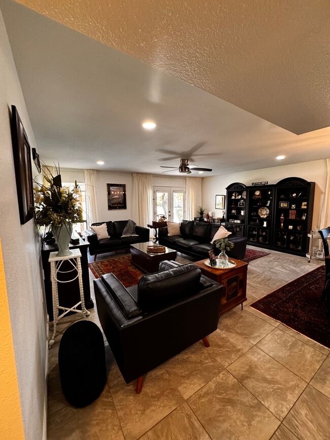 Building Photo - 271 Leisure World