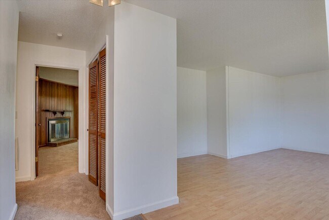 Building Photo - 2021 Arcadia Ct