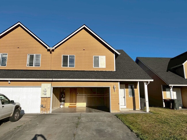 Building Photo - 2204 48th Ave
