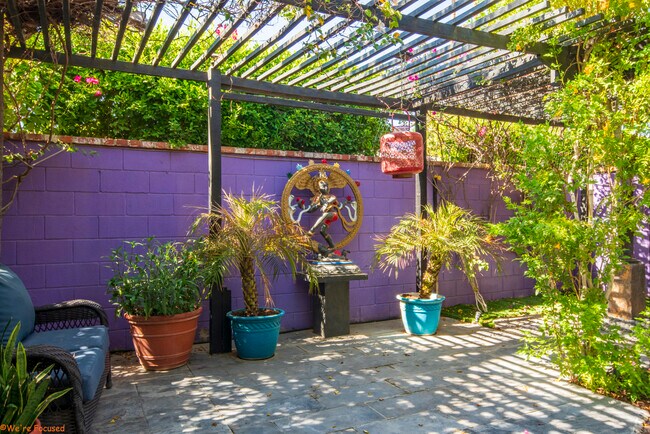 Building Photo - 14 Gary Cir