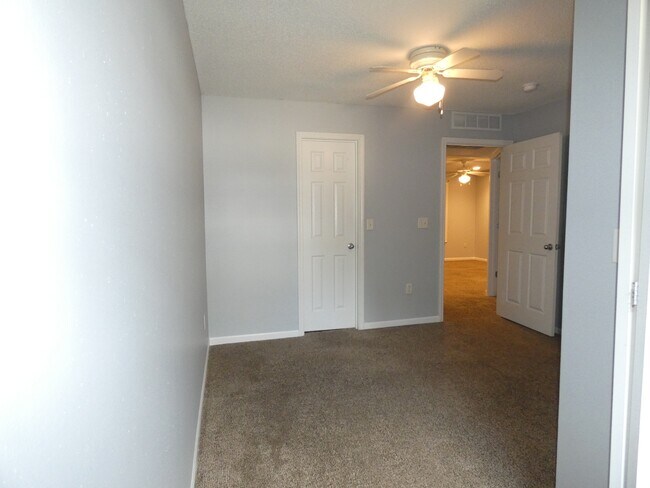 Building Photo - 2483 NE 68th St