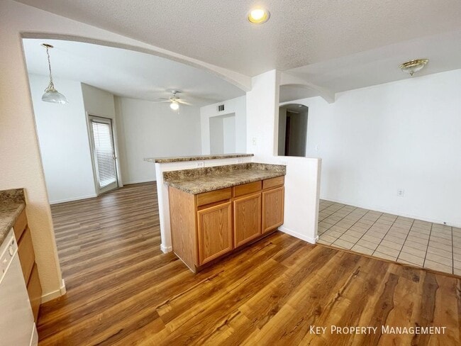 Building Photo - 6160 Rumrill St