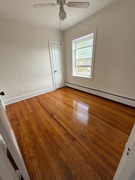 Building Photo - 8538 Saint Louis Ave