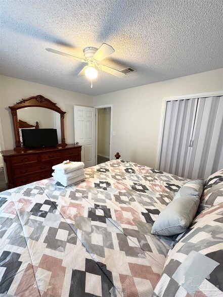 Building Photo - 854 Amberway Dr