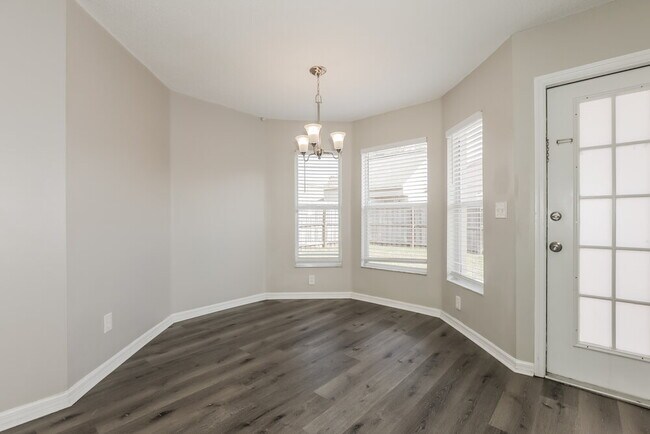 Building Photo - 6032 Pointe Pleasant Blvd