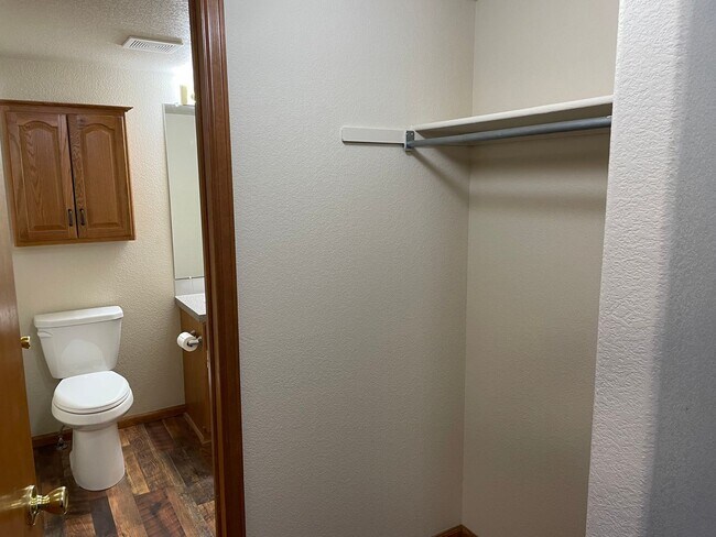 Building Photo - Beautiful 3 Bed 2.5 Bath Home in Milliken, Huge Corner Lot, Fenced Yard & Unfinished Basement
