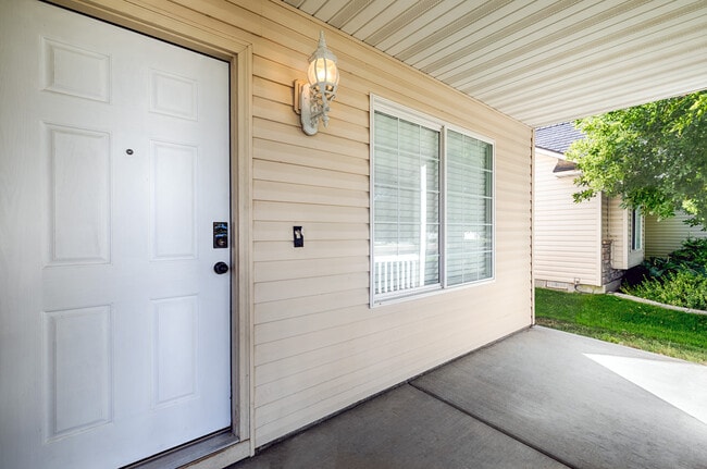 Building Photo - 14229 Shenandoah St