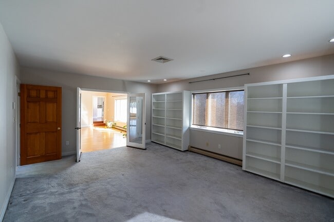 Building Photo - 363 Blackstrap Rd