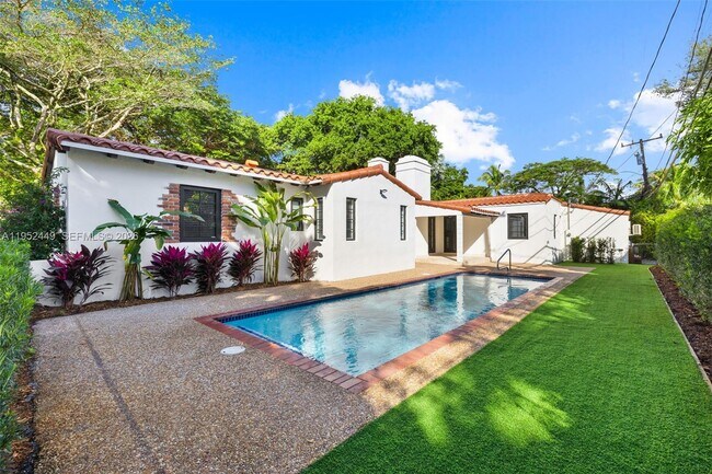 Building Photo - 3519 Toledo St