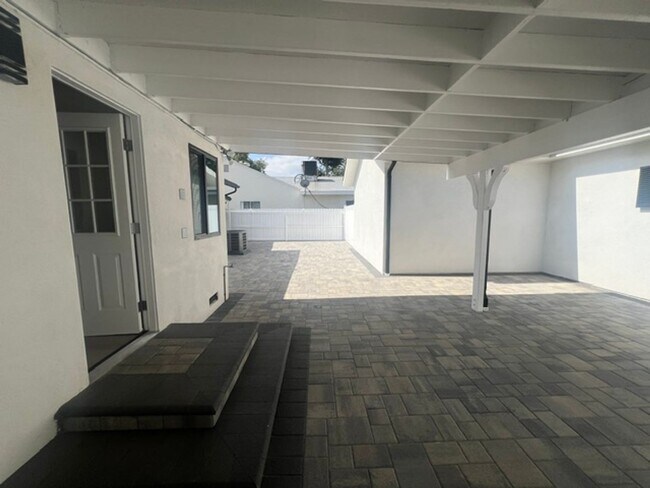 Building Photo - 7317-7321 Garden Grove Avenue