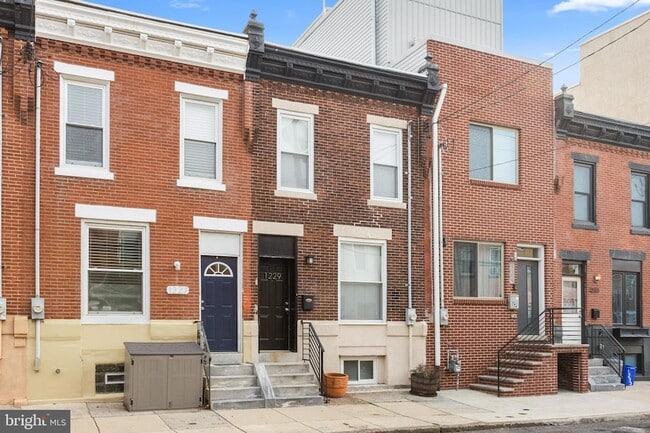 Primary Photo - 1229 S 24th St