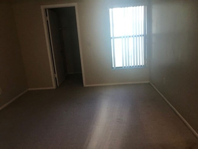 Building Photo - 1-Story Home. Gated Community