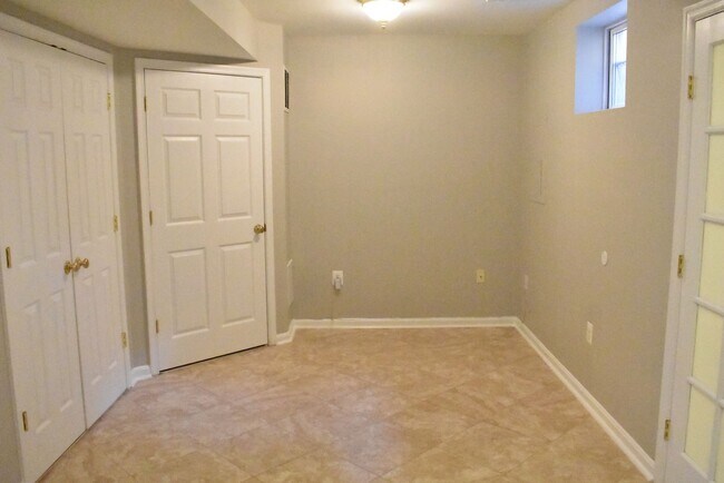 Building Photo - 711 Galway Ln