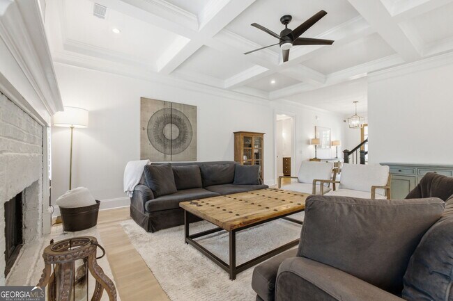 Building Photo - 5451 Autumn Flame Dr NE