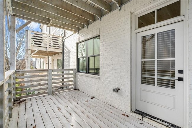 Building Photo - 5862 Westin Rd