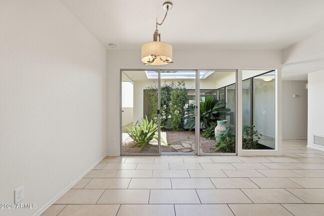 Building Photo - 7238 E Joshua Tree Ln