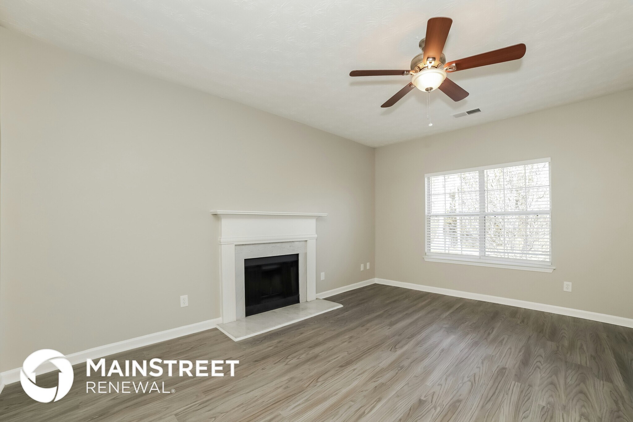 Building Photo - 4056 Robin Cir