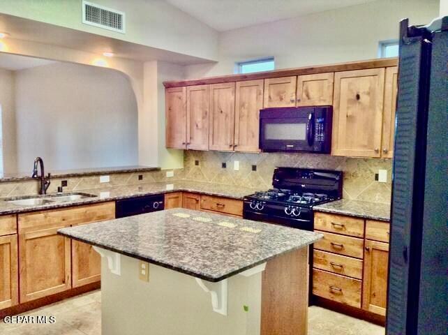 Building Photo - 6625 Cabana Del Sol Dr