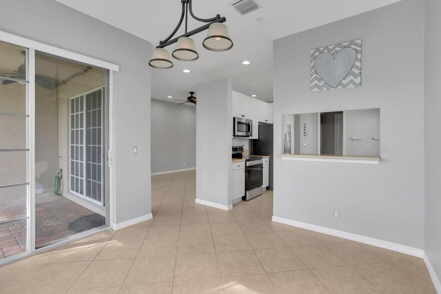 Building Photo - 47 Lancaster Rd