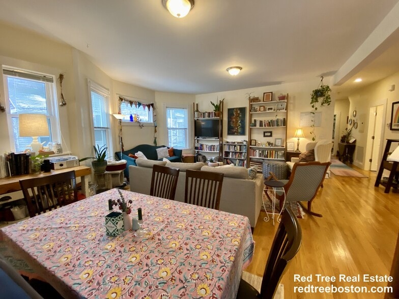 Building Photo - 177 School St