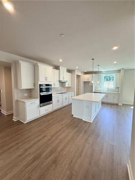 Building Photo - 146 Willowfern Ln