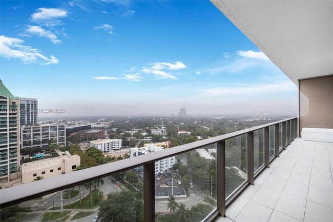 Building Photo - 2678 Tigertail Ave