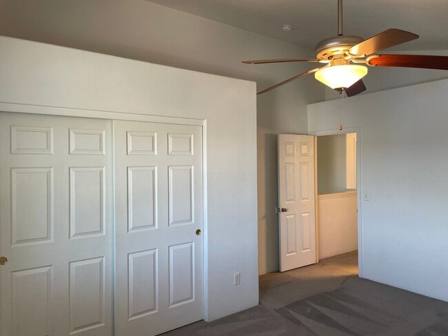 Building Photo - Beautiful 3 Bed, 2.5 Bath Home for Rent – Bright & Spacious in a Great Neighborhood