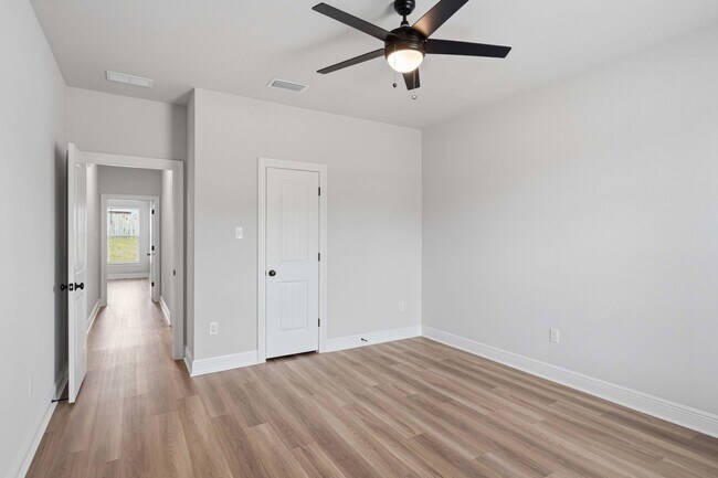 Building Photo - 4630 Jayhawk Dr