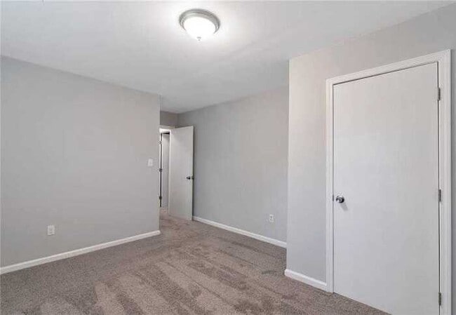 Building Photo - Fantastic 4bd/2ba home! Let yourself in!