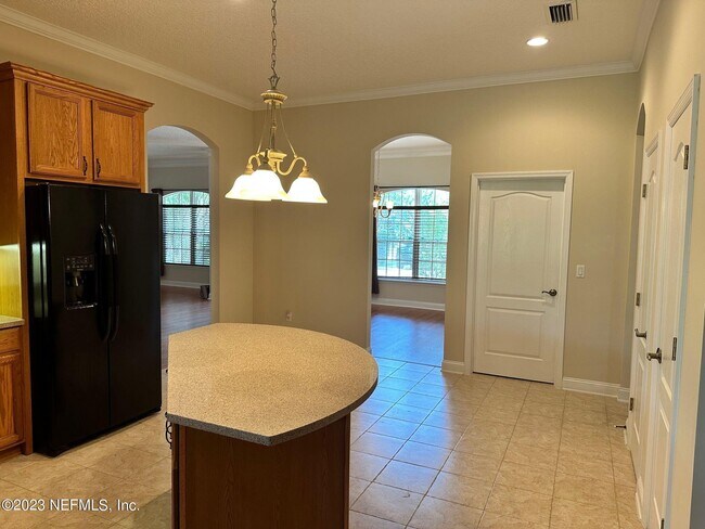 Building Photo - 1439 Barrington Cir