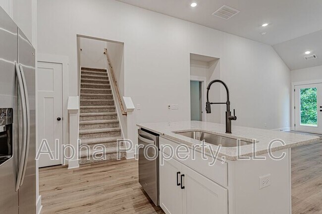 Building Photo - 1554 Shallons Ct