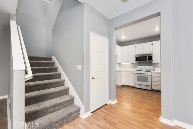 Building Photo - 437 N Castletown