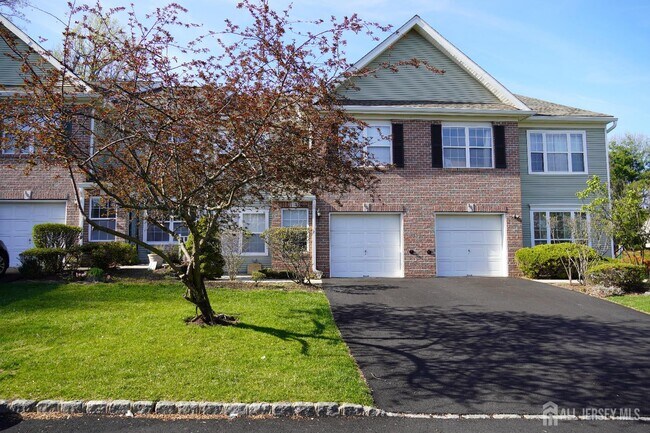 Building Photo - 102 Wellington Park Dr