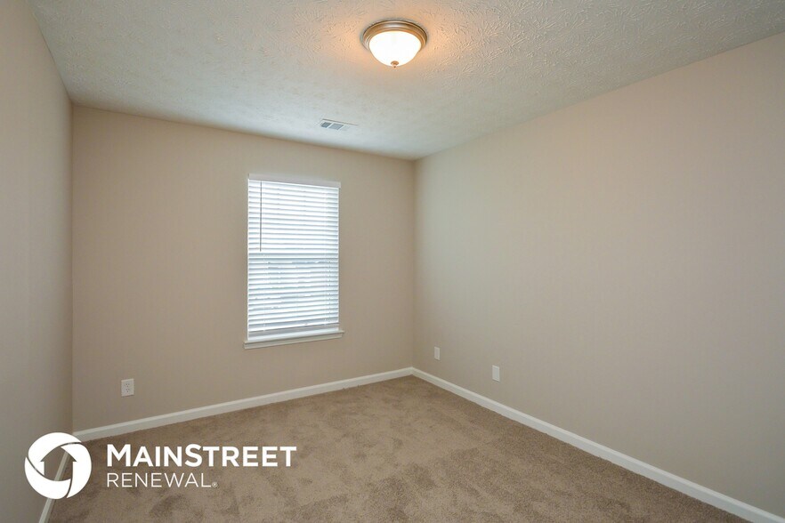 Building Photo - 140 Meadowridge Dr