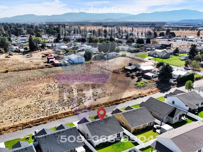 Building Photo - Recently Built, 3 Bed, 2 Bath, 1 Level Spo...