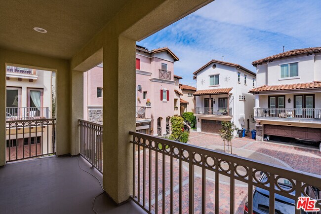 Building Photo - 5744 S Celedon Creek