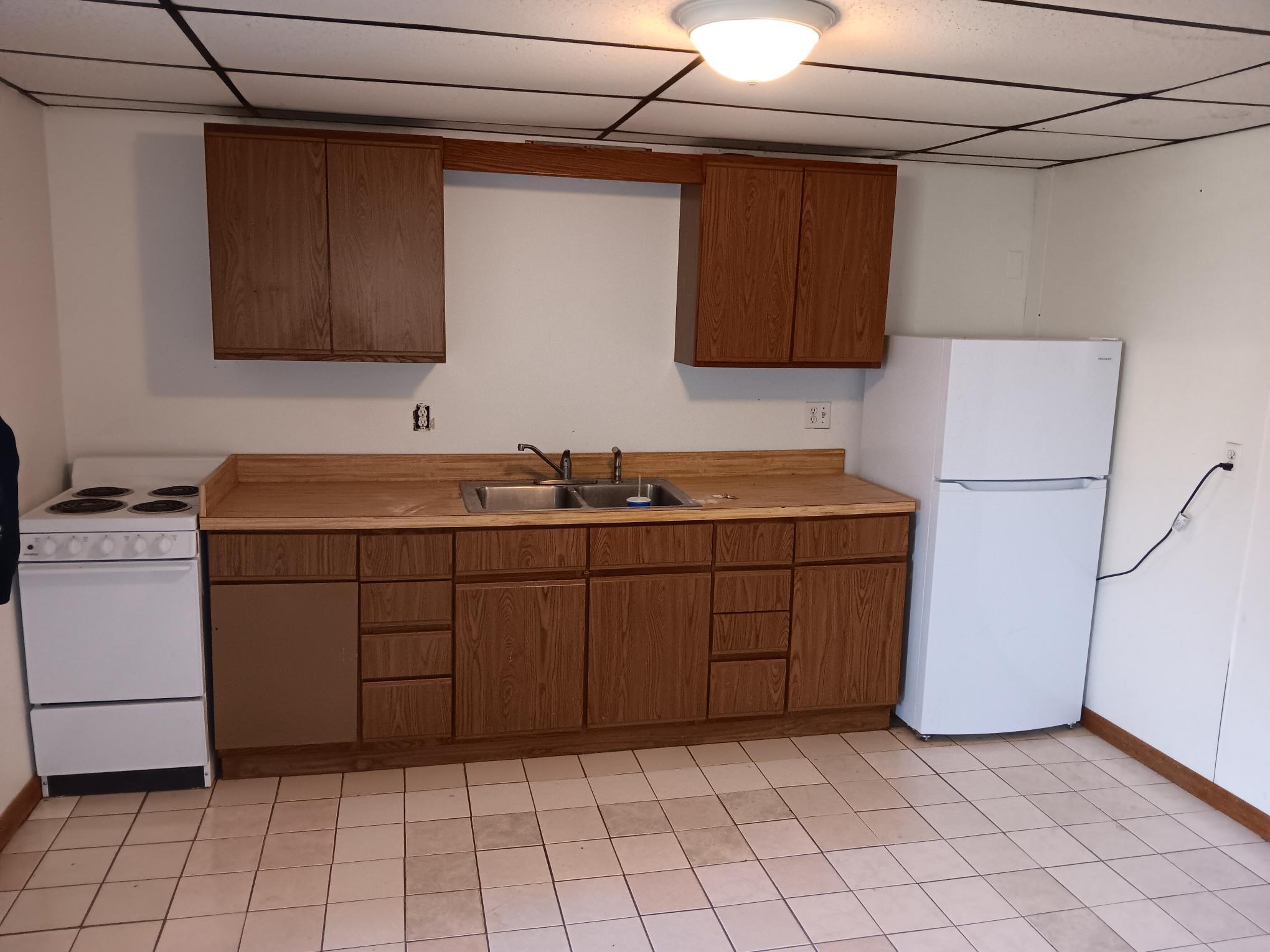 Building Photo - 1322 W Main St