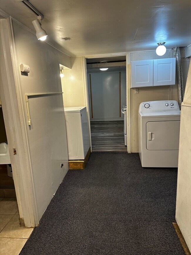 Building Photo - 2022 9th Ave