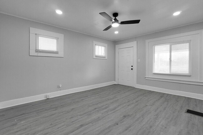 Building Photo - 1867-1869 Cleveland Ave