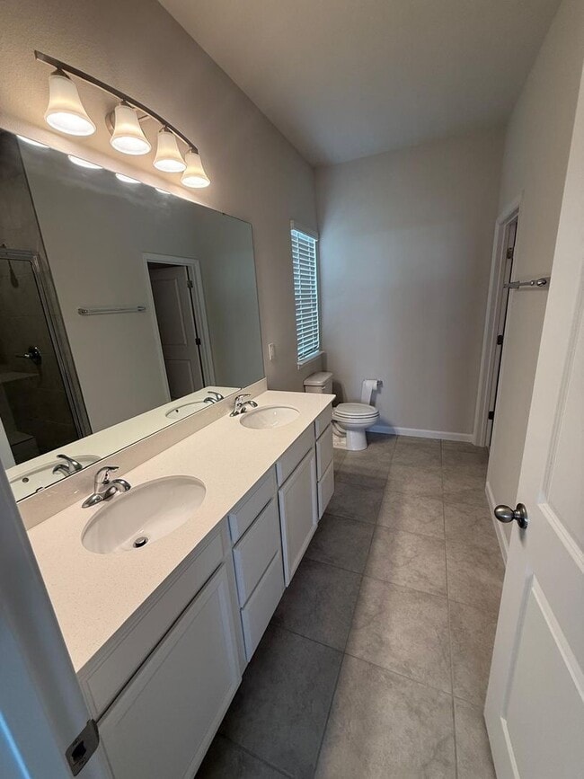 Building Photo - Beautiful 3BR/3BA Home in Creekside