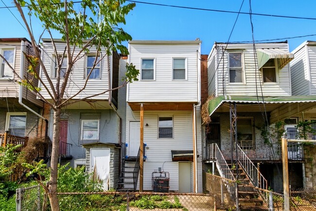 Building Photo - 1719 Darley Ave