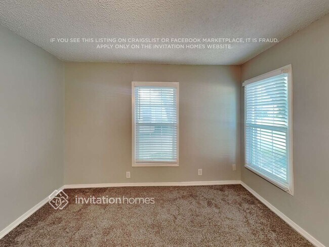 Building Photo - 3820 Norton Dr