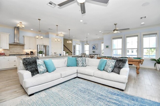 Building Photo - 3803 Neptune