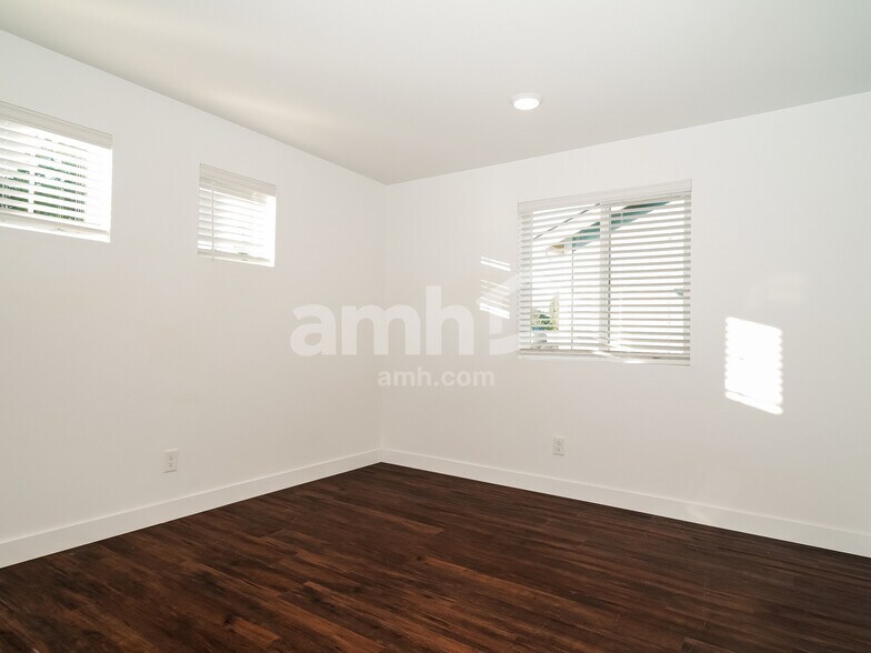 Building Photo - 7632 Verona Lp SW