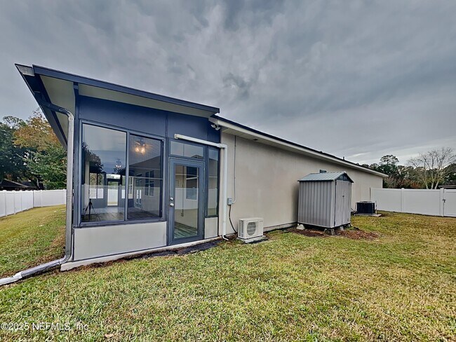 Building Photo - 440 Pine Eagle Dr