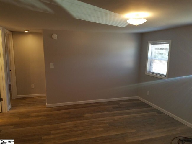 Building Photo - 538 Farrs Bridge Rd