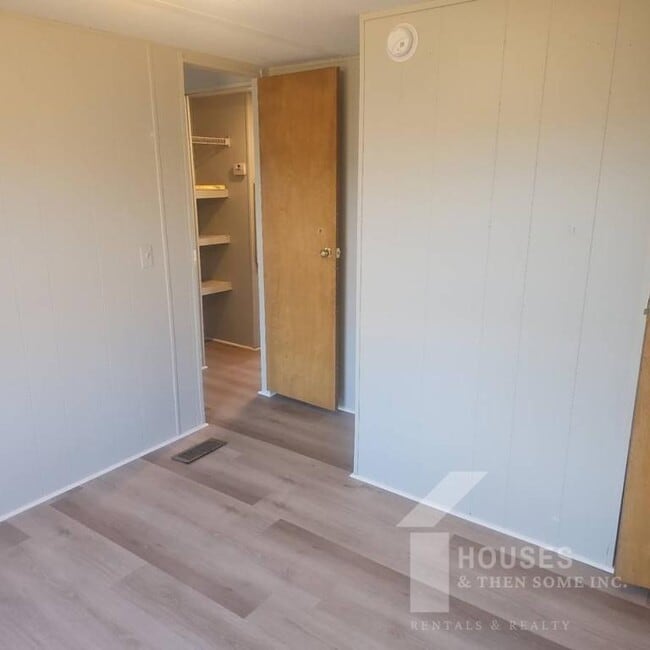 Building Photo - 1418 Anderson Ridge Rd