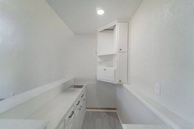 Building Photo - Opportunity Knocking with this HUGE home available for Rent to Own or Lease!